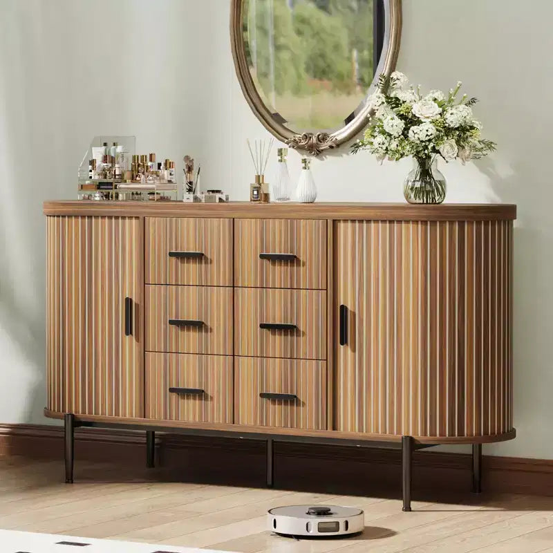 Mobile credenza a buffet scanalato con cassetti multipli e ante scorrevoli per soggiorno e sala da pranzo