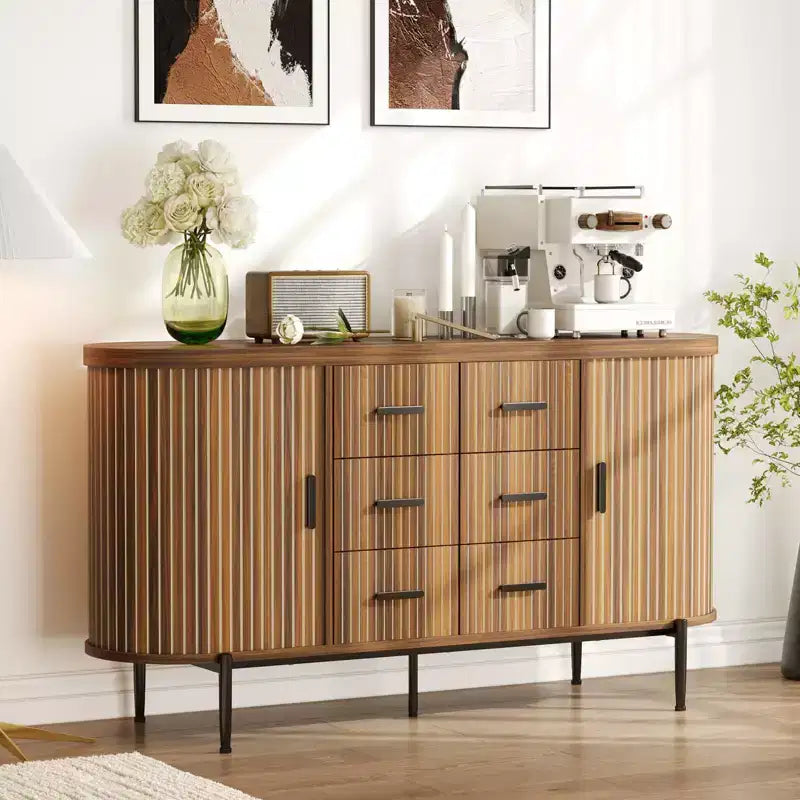 Mobile credenza a buffet scanalato con cassetti multipli e ante scorrevoli per soggiorno e sala da pranzo