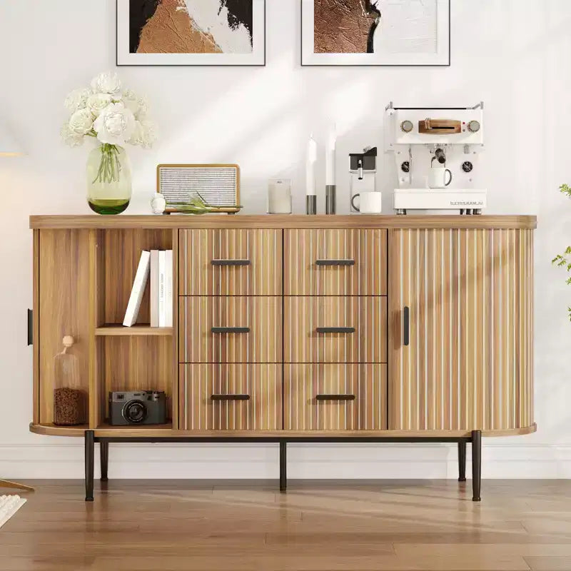 Mobile credenza a buffet scanalato con cassetti multipli e ante scorrevoli per soggiorno e sala da pranzo