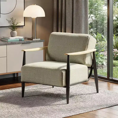 Poltrona con braccioli in legno massello, 28 cuscini imbottiti nei colori beige, nero e naturale