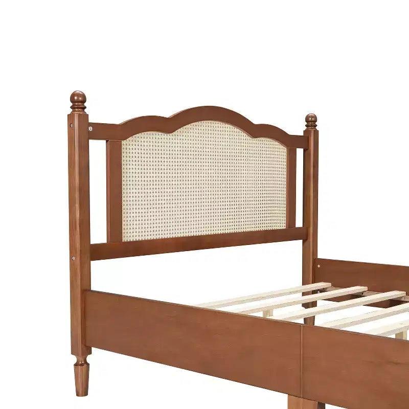 Brenda Letto a Piattaforma in Legno Vintage con Testiera in Rattan Naturale