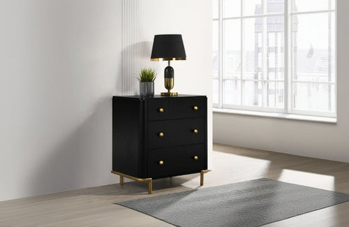 Comodino a 3 cassetti con porte USB Finitura in frassino nero