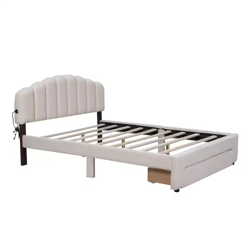 Letto a piattaforma imbottito in pile Teddy matrimoniale queen-size con porte USB e cassetto