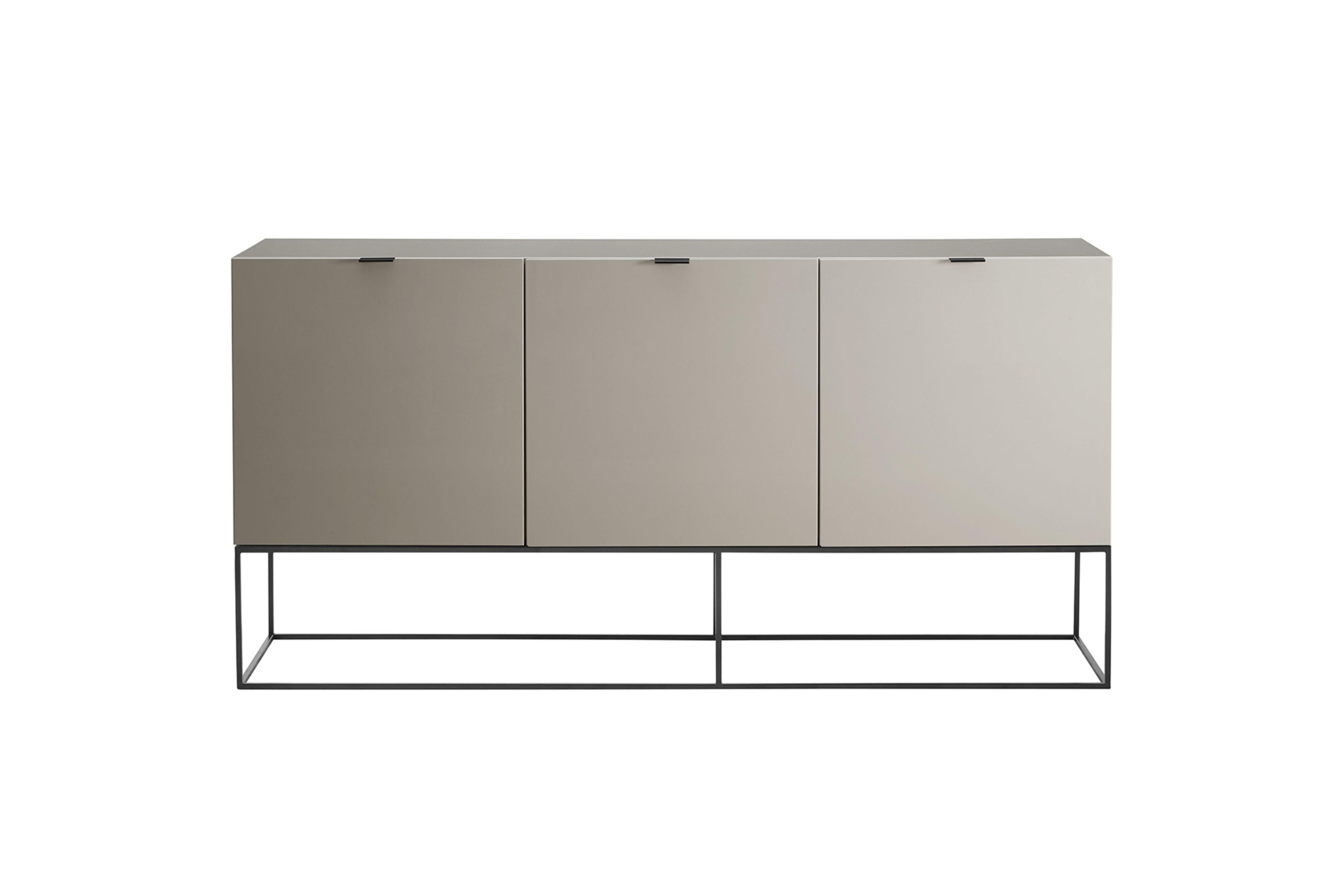Credenza laccata color tortora lucido con base nera