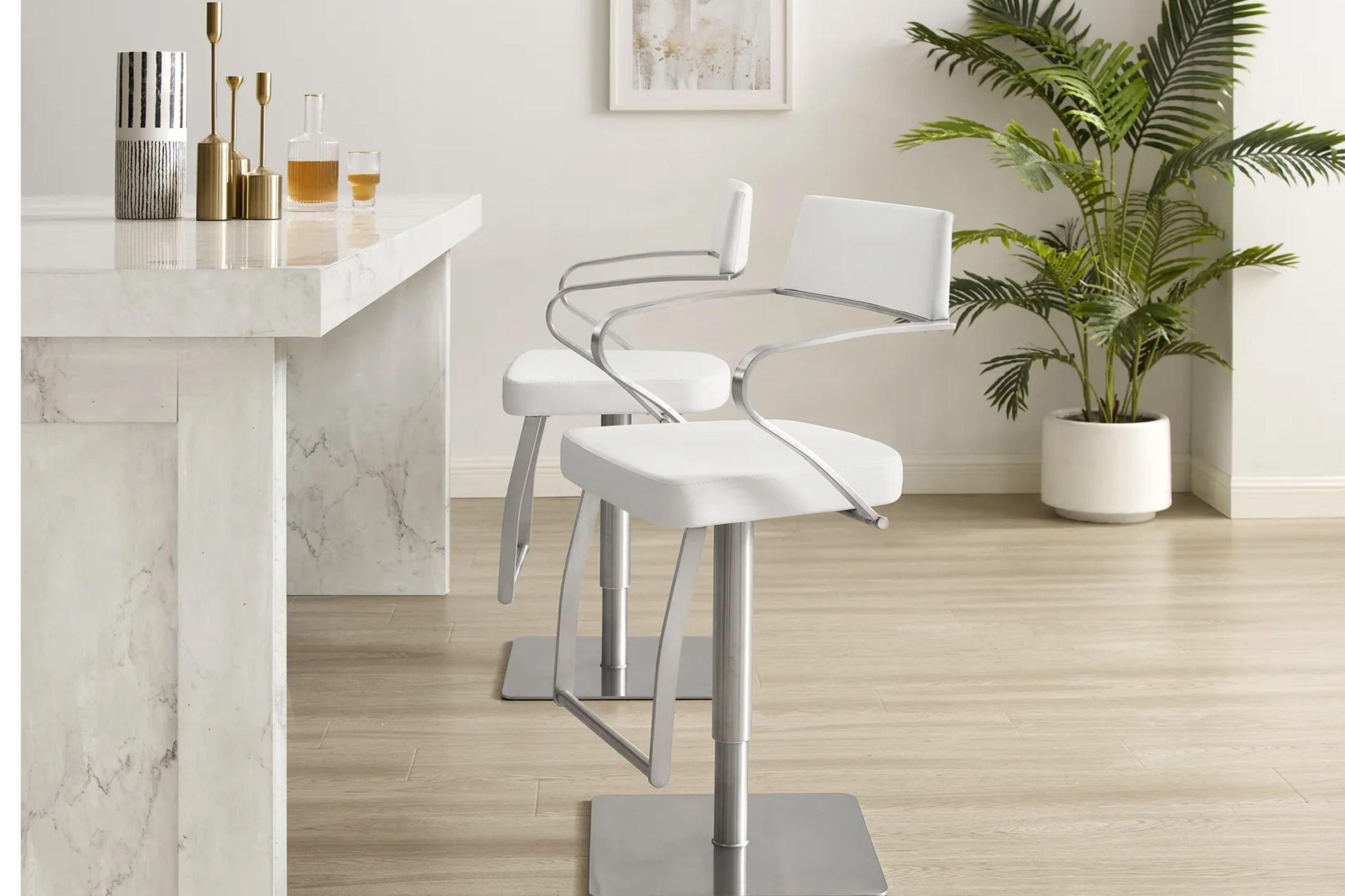 Sgabello da bar in similpelle bianca con base in acciaio spazzolato, regolabile in altezza